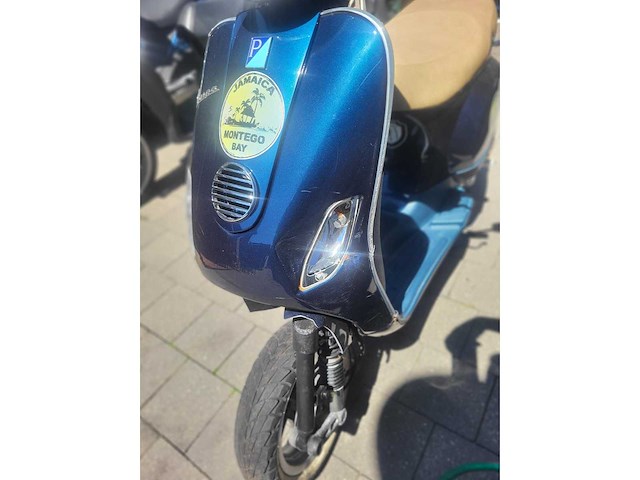 Piaggio - vespa - lx50 4t - gemotoriseerde scooter - afbeelding 7 van  8