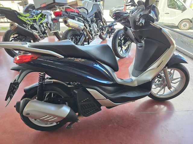 Piaggio medley 125 - afbeelding 2 van  9