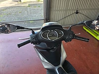 Piaggio medley 125 - afbeelding 7 van  9