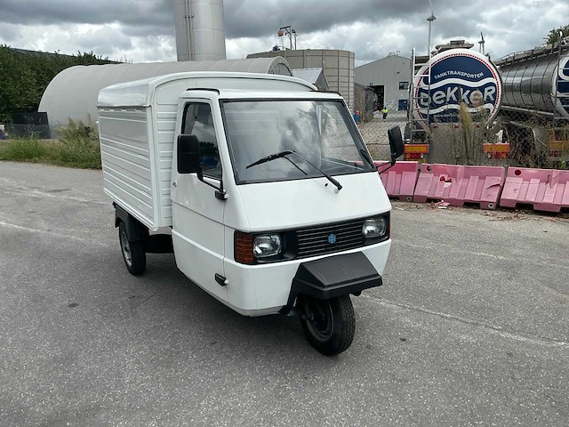 Piaggio scootermobiel - afbeelding 4 van  10