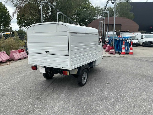 Piaggio scootermobiel - afbeelding 6 van  10