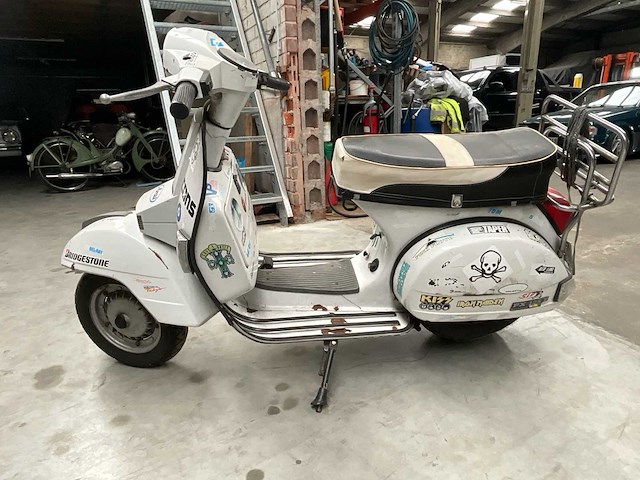 Piaggio vespa 125 oldtimer - afbeelding 12 van  20