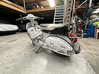Piaggio vespa 125 oldtimer - afbeelding 14 van  20