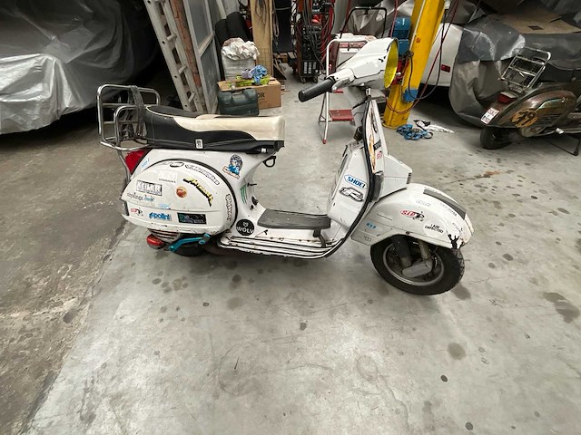 Piaggio vespa 125 oldtimer - afbeelding 17 van  20