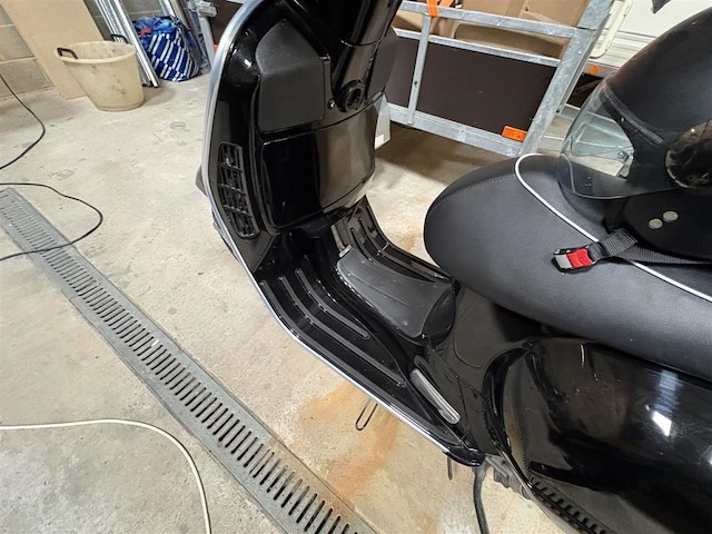 Piaggio vespa 300 - afbeelding 4 van  16