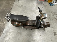 Piaggio vespa 50 oldtimer - afbeelding 15 van  27
