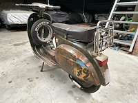 Piaggio vespa 50 oldtimer - afbeelding 21 van  27
