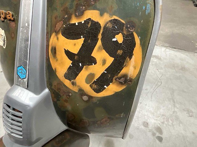 Piaggio vespa 50 oldtimer - afbeelding 27 van  27
