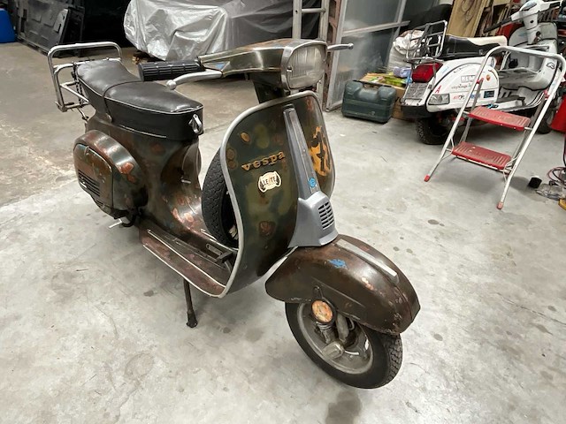Piaggio vespa 50 oldtimer - afbeelding 25 van  27