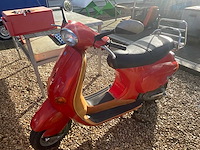 Piaggio vespa et2 scooter voorouder scooter - afbeelding 1 van  10