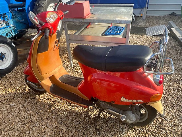 Piaggio vespa et2 scooter voorouder scooter - afbeelding 4 van  10