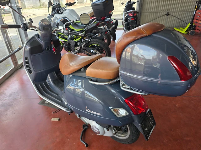 Piaggio vespa gt250ie - afbeelding 12 van  17