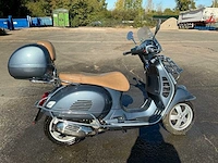 Piaggio vespa gts 300 motorfiets - afbeelding 1 van  14