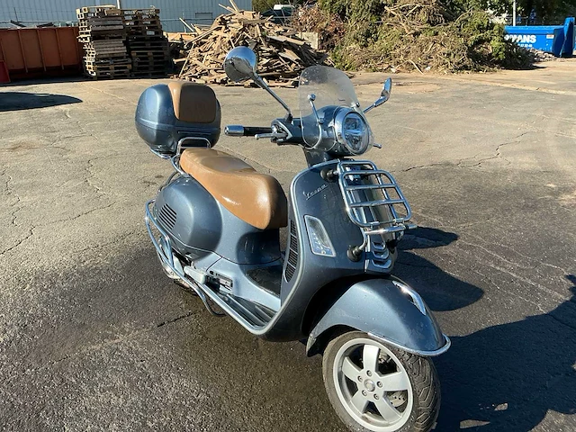 Piaggio vespa gts 300 motorfiets - afbeelding 8 van  14