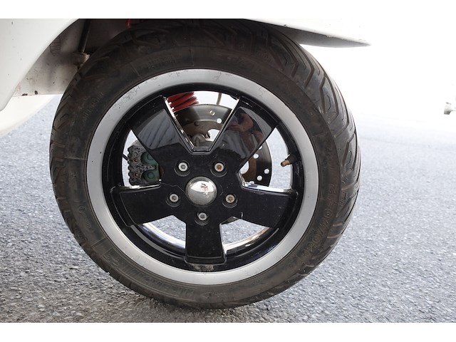 Piaggio vespa gts300 - afbeelding 3 van  16