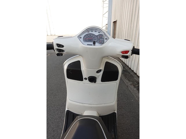 Piaggio vespa gts300 - afbeelding 6 van  16