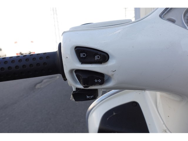 Piaggio vespa gts300 - afbeelding 7 van  16