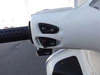 Piaggio vespa gts300 - afbeelding 7 van  16