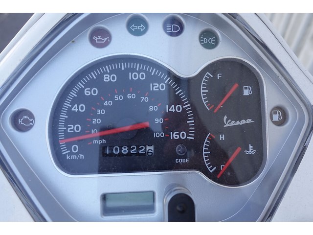 Piaggio vespa gts300 - afbeelding 8 van  16