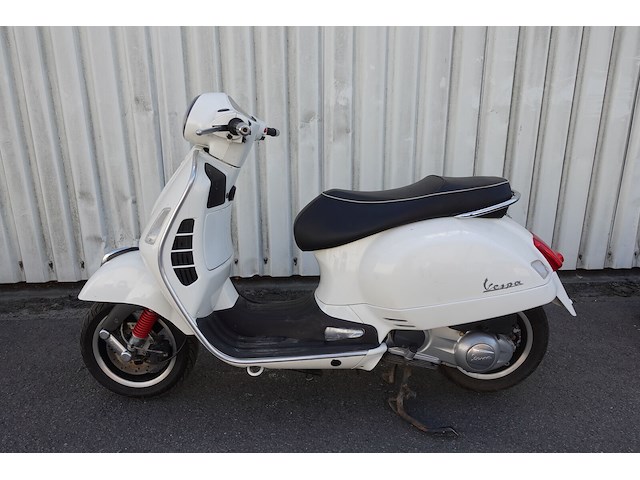 Piaggio vespa gts300 - afbeelding 1 van  16