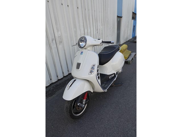 Piaggio vespa gts300 - afbeelding 9 van  16