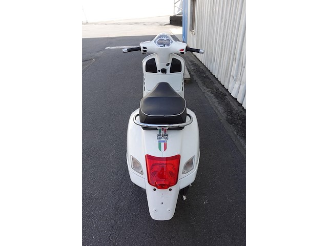 Piaggio vespa gts300 - afbeelding 11 van  16
