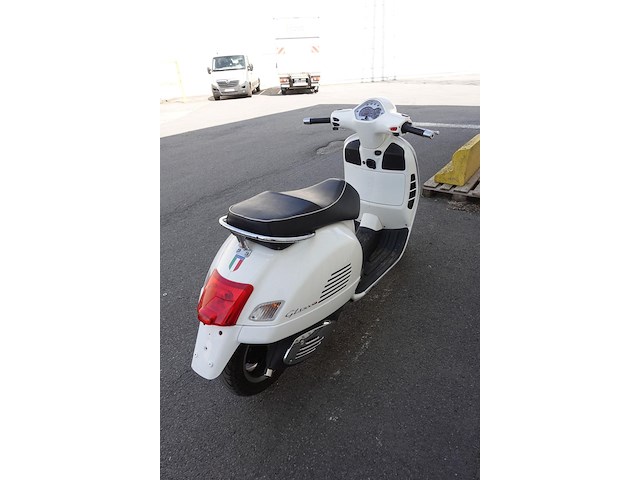 Piaggio vespa gts300 - afbeelding 12 van  16