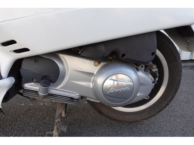 Piaggio vespa gts300 - afbeelding 16 van  16