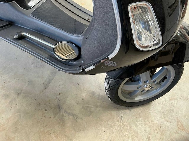 Piaggio vespa lc50 4valvole brommer - afbeelding 4 van  14