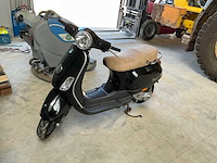 Piaggio vespa lc50 4valvole brommer - afbeelding 1 van  14
