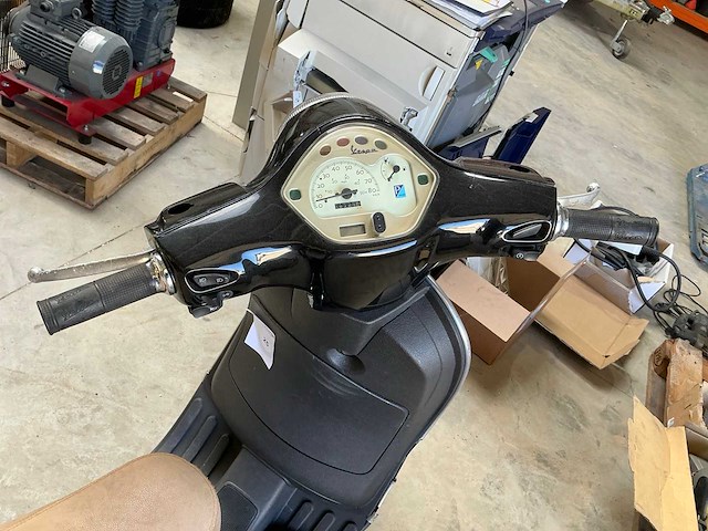 Piaggio vespa lc50 4valvole brommer - afbeelding 13 van  14