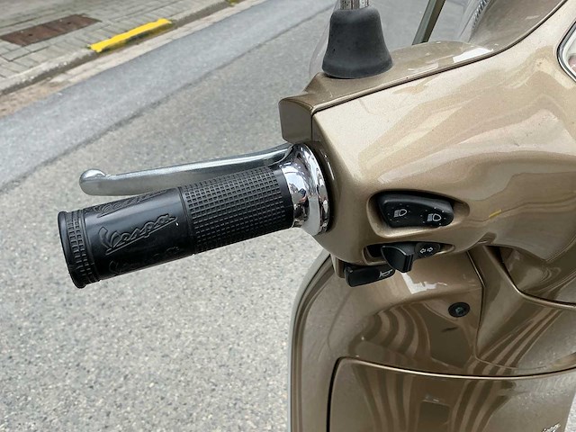 Piaggio vespa lx 125 scooter - afbeelding 2 van  25