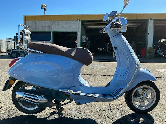 Piaggio vespa primavera 50cc brommer - afbeelding 12 van  15