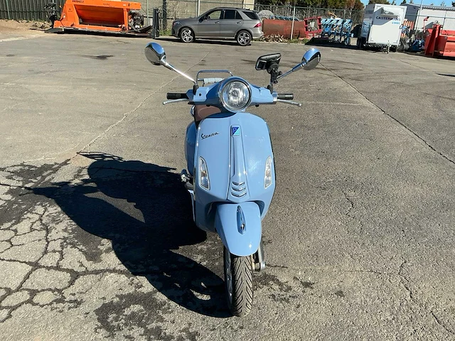 Piaggio vespa primavera 50cc brommer - afbeelding 14 van  15