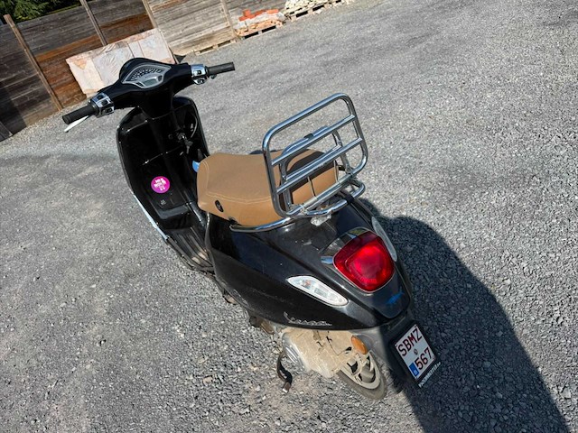 Piaggio vespa primavera vespa - afbeelding 9 van  16