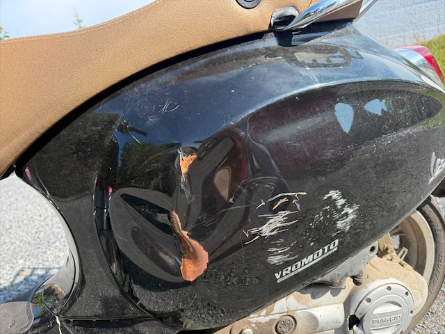 Piaggio vespa primavera vespa - afbeelding 15 van  16