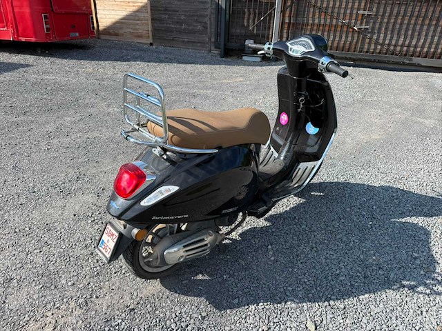 Piaggio vespa primavera vespa - afbeelding 7 van  11
