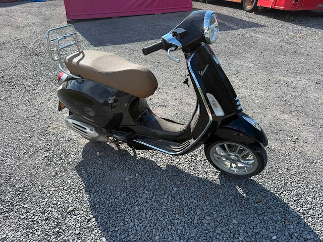 Piaggio vespa primavera vespa - afbeelding 8 van  11