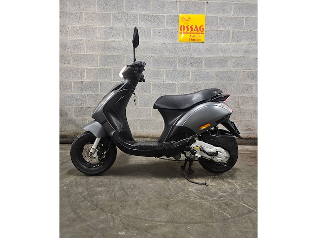 Piaggio zip sp look titanium grey (opknapper) - afbeelding 2 van  7
