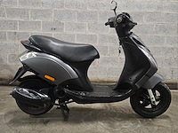 Piaggio zip sp look titanium grey (opknapper) - afbeelding 7 van  7