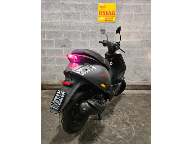 Piaggio zip sp look titanium grey - afbeelding 4 van  7
