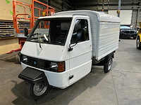 Piaggo ape driewielige bedrijfswagen