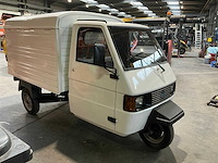 Piaggo ape driewielige bedrijfswagen - afbeelding 3 van  9