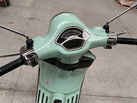 Piaggo vespa primavera brommer - afbeelding 3 van  19