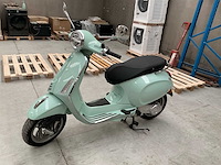Piaggo vespa primavera brommer - afbeelding 12 van  19