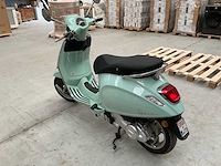 Piaggo vespa primavera brommer - afbeelding 13 van  19
