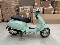 Piaggo vespa primavera brommer - afbeelding 16 van  19
