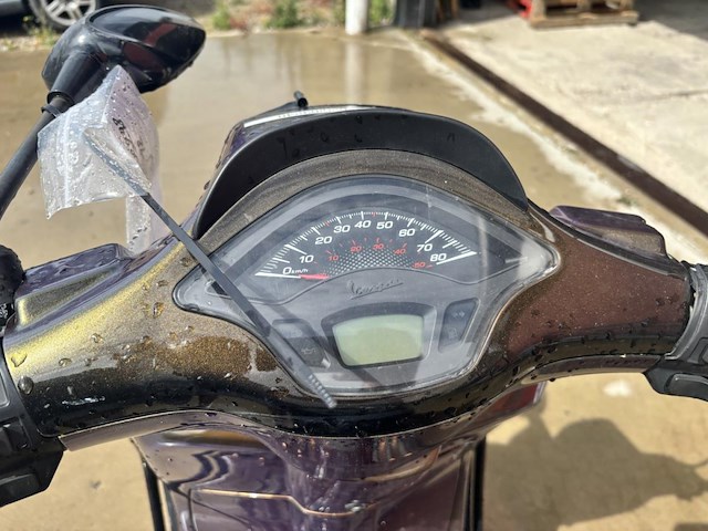 Piaggo vespa sprint - afbeelding 3 van  5