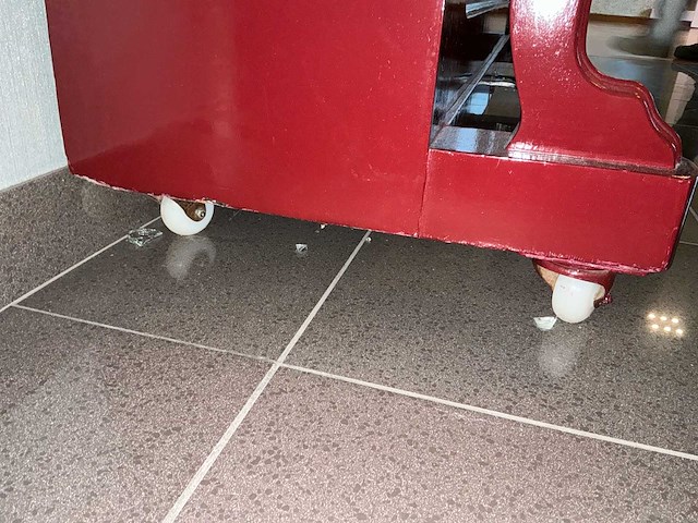 Piano - afbeelding 8 van  10