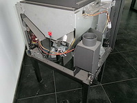 Piazzetta ip 68/49 pelletkachel - ongebruikt demotoestel – incl. draagframe, vulschuif en afstandsbediening - afbeelding 9 van  13